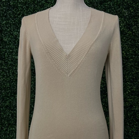 Express Sweater - Picture 1 of 7